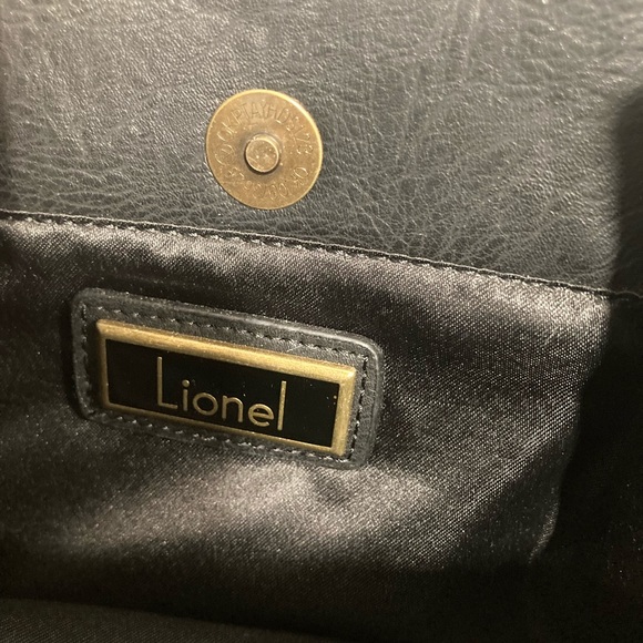 Lionel Crossbody Purse - Picture 3 of 8